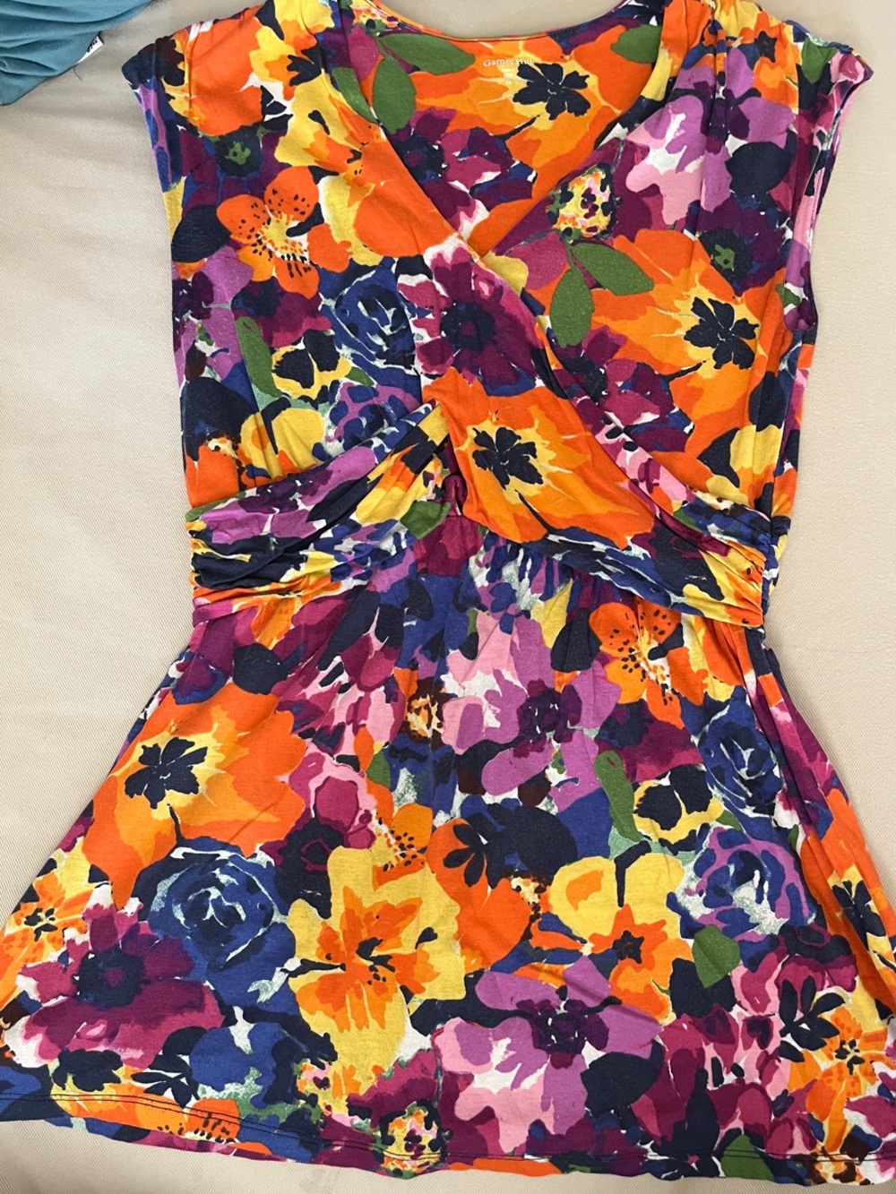 Garnet Hill Bright colorful Floral VNeck Floral Top tunic XS